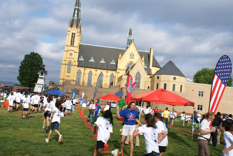Roanoke Catholic Students Compete in “Boosterthon”