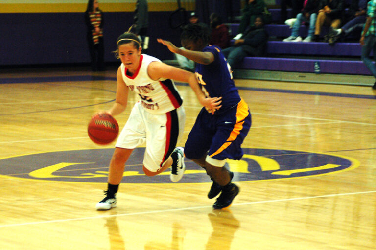 Patrick Henry Powers Past Cave Spring 70-34 In Girls Basketball