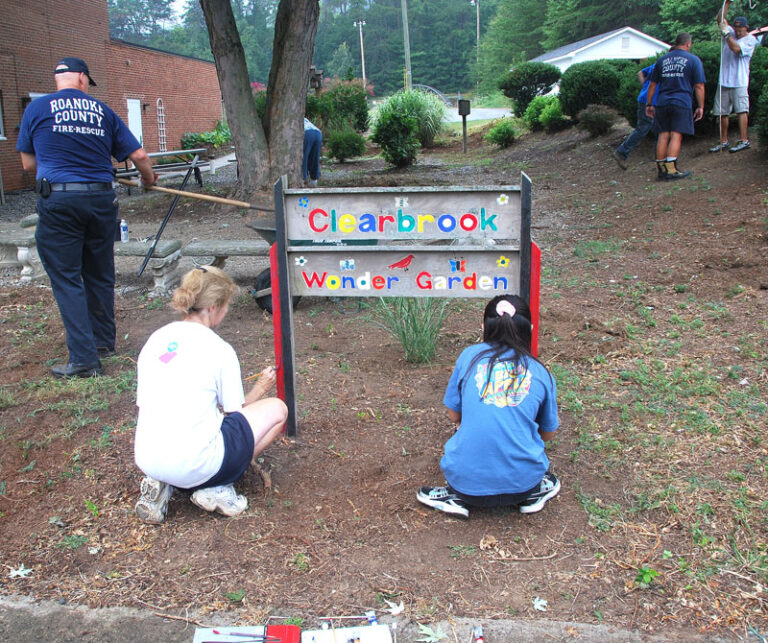 PTA and Community Support Spruce Up Day at Clearbrook Elementary School