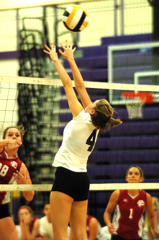 Patrick Henry Wins Western Valley District Volleyball Title