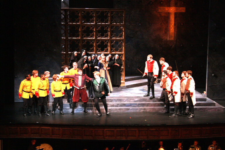 Opera Roanoke Soars in “Il Trovatore”