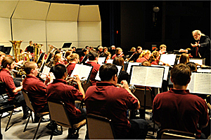 Roanoke College Jazz And Wind Ensembles To Present Holiday Concert