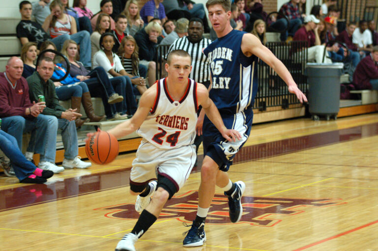William Byrd Holds Off Hidden Valley For 66-51 Non-District Win