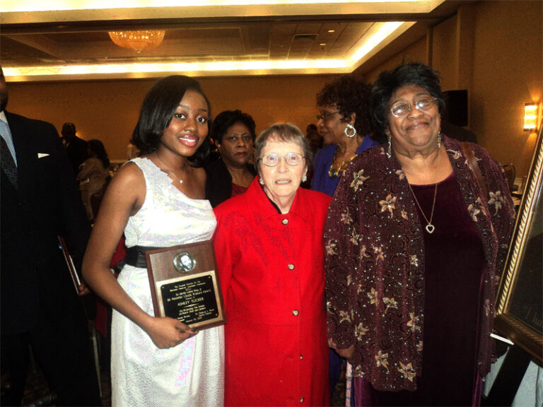 Hollins Student Wins Roanoke Chapter SCLC Justice Award