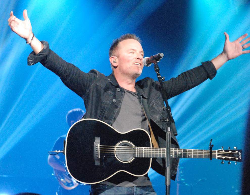 Worldwide Church Worship Leader, Chris Tomlin, Brings a Special Christmas Performance to ...